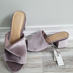 💜 Old Navy Velvet Mules 💜